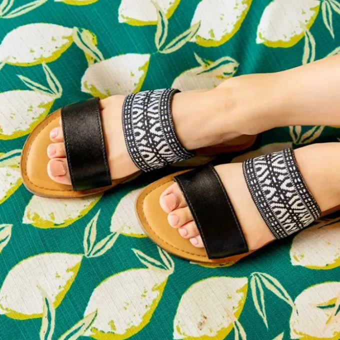 franky-aLXHCcES-1.webp Sandals|Franky Black-White Multi