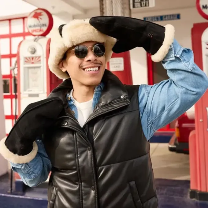 sheepskin-bomber-hat-YvHFARif-1.webp Cold Weather|Hats|Sheepskin Bomber Hat Black