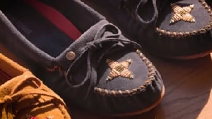 wicanhpi-cally-lfjjvrqu-1.webp Slippers|Wicanh'pi Cally Navy