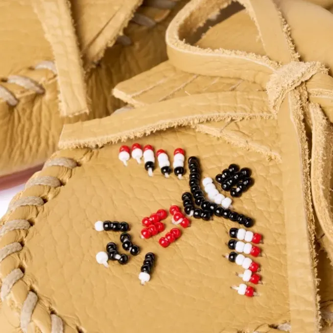 womens-thunderbird-animikii-ha-HwGCbShp-1.webp Mocs & Loafers|WoThunderbird "Animikii" Hardsole Women's Thunderbird "Animikii" Hardsole Natural Leather