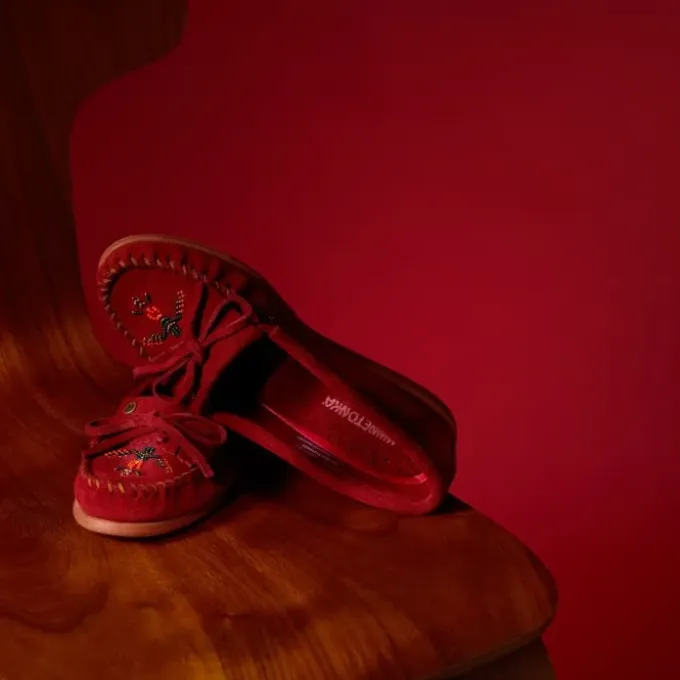 womens-thunderbird-animikii-ha-wXlQjhLj-1.webp Mocs & Loafers|WoThunderbird "Animikii" Hardsole Women's Thunderbird "Animikii" Hardsole Sun Dried Tomato